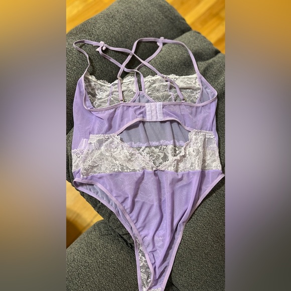 Purple lingerie *never worn* - Picture 2 of 2